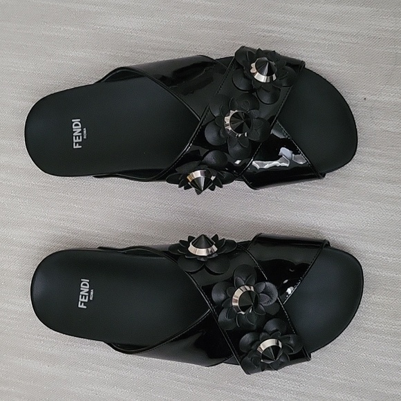 Fendi slippers - Picture 2 of 8